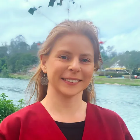 Foto de Guta Adami sorrindo